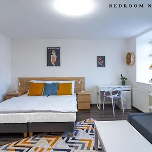  Aparthotel The Bookhouse, 5-bedroom By Castle Tschechische Republik
