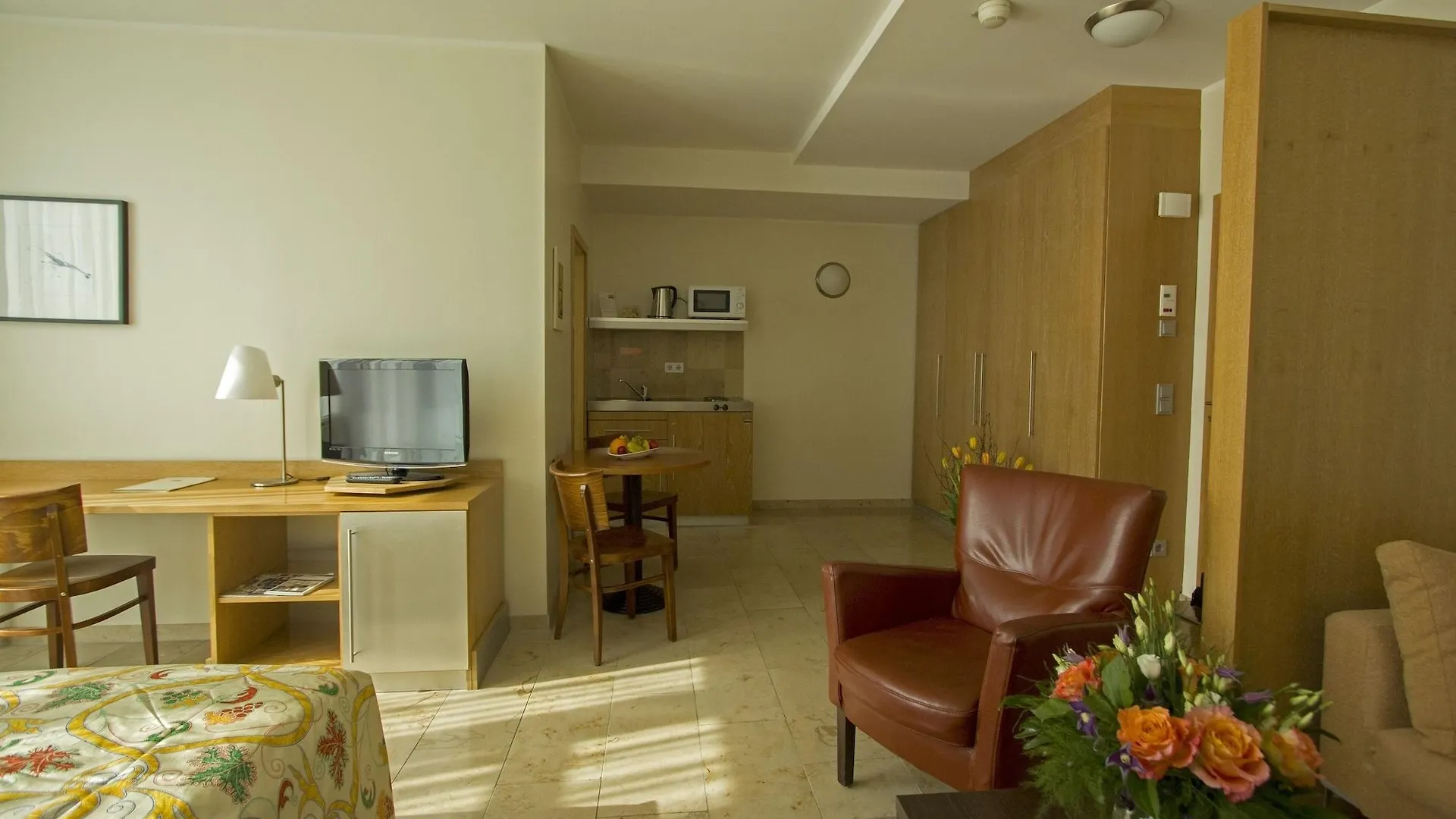 Westlife Apart Hotel Berlin 4*,