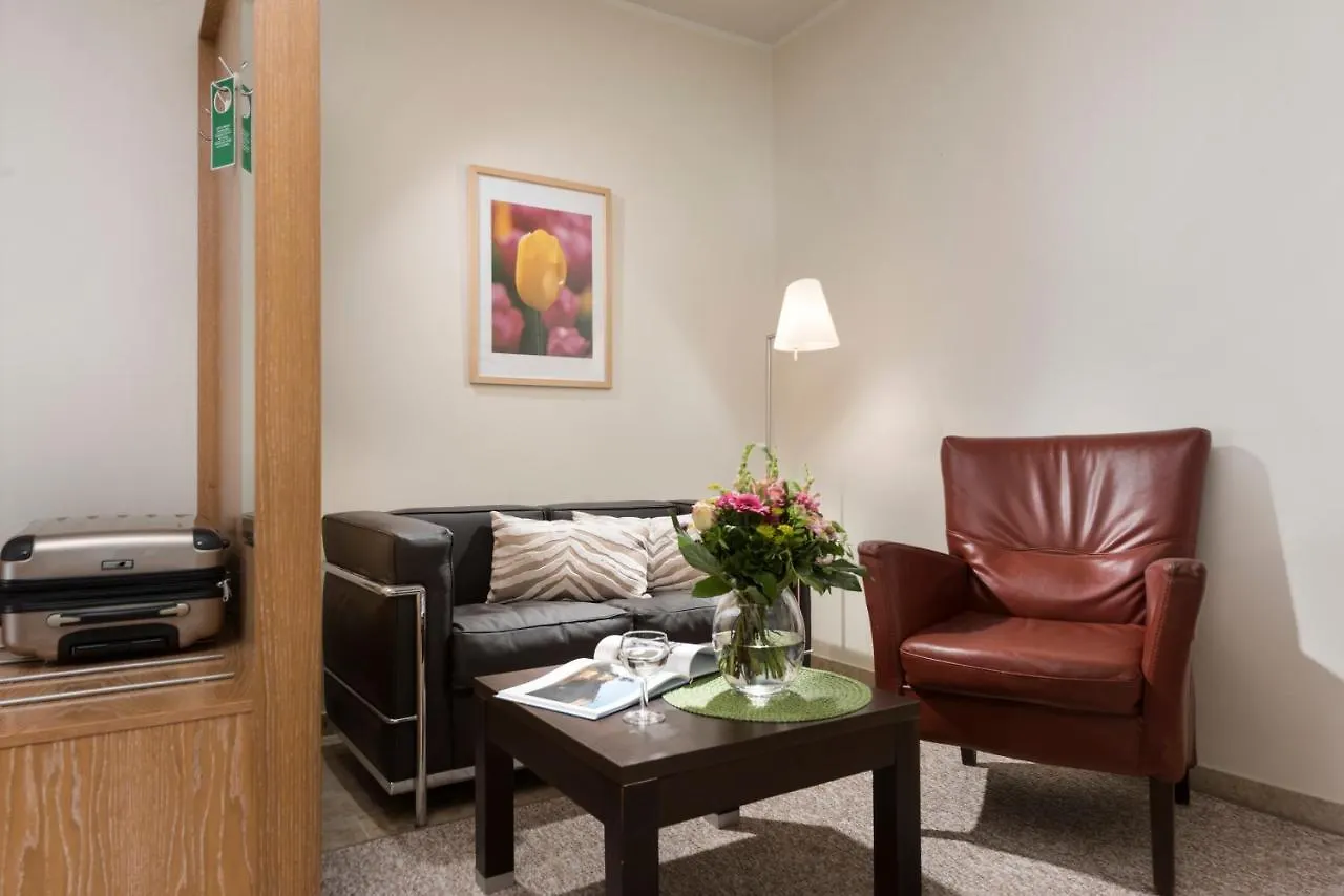 Westlife Apart Hotel Berlin 4*,